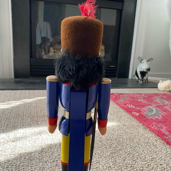 SOLD Vintage Erzgebirge German Pandur Nutcracker - Picture 4 of 12